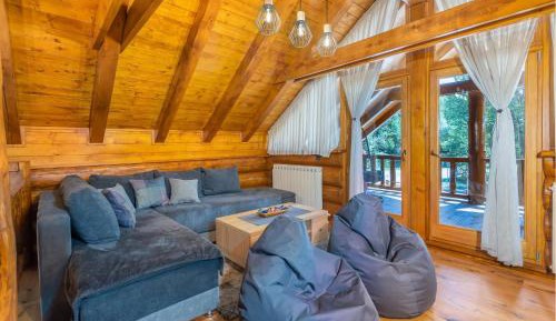 Three-Bedroom Vacation Home 