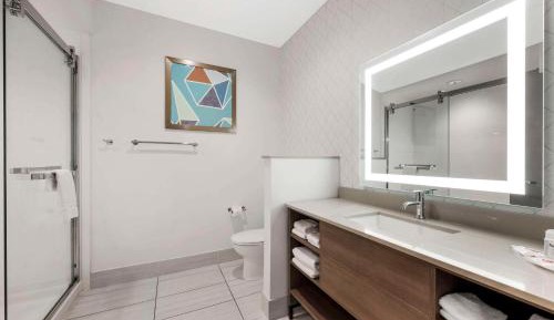 Queen Suite with Two Queen Beds - Non Smoking