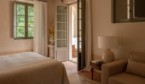 Terrasse du Cloitre King Suite with Balcony