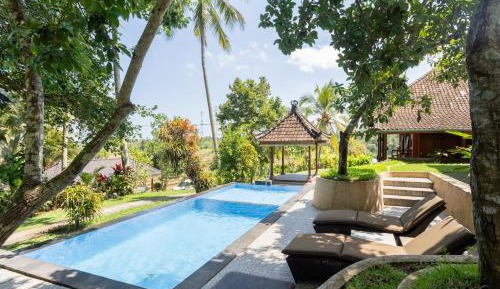 Family Room with Garden View