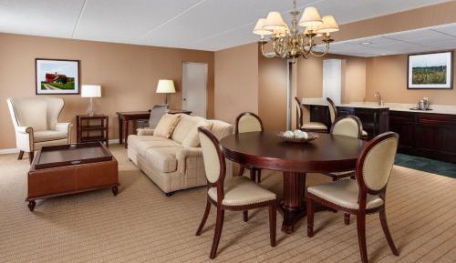 Club level, Presidential Suite, 1 King, Sofa bed