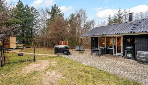 Three-Bedroom Vacation Home 