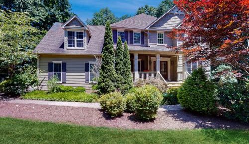 Six-Bedroom House