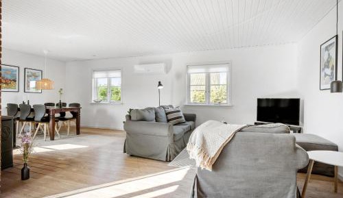 Three-Bedroom Vacation Home 