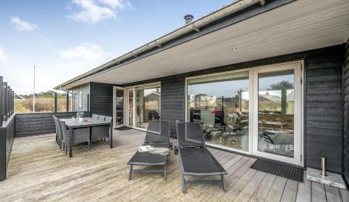 Three-Bedroom Vacation Home 