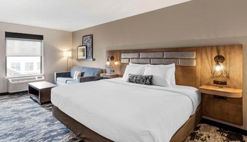 King Room with Sofa Bed - Non-Smoking