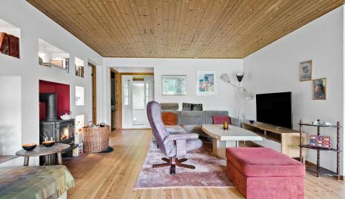 Three-Bedroom Vacation Home 