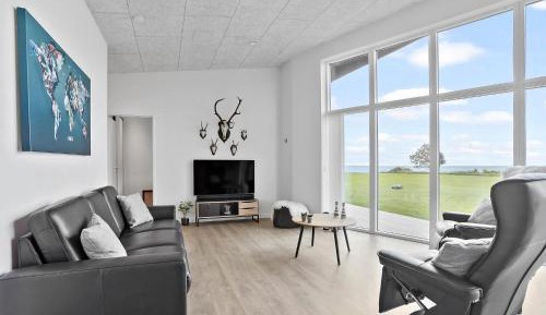 Three-Bedroom Vacation Home 