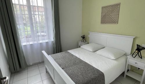 Apartment with Garden View