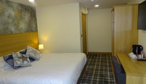 Superior Double or Twin Room with Terrace