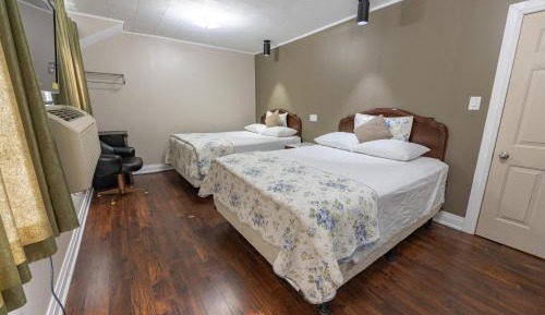 Standard Queen Room with Two Queen Beds