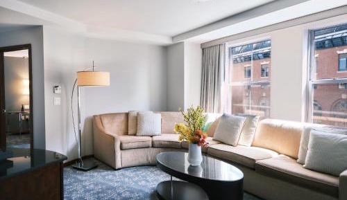 Executive One-Bedroom King Suite