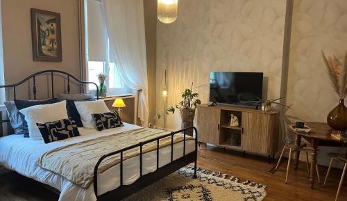 Double Room with Private Bathroom