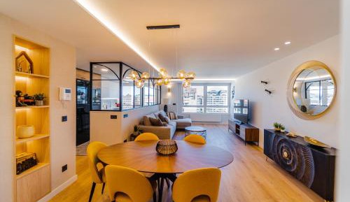 Three-Bedroom Deluxe Apartment