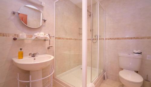 Double or Twin Room with Private External Bathroom