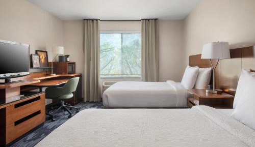 Queen Room with Two Queen Beds and Bathtub - Mobility Access/Hearing Accessible