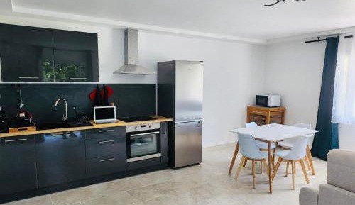 One-Bedroom Apartment with Garden