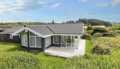 Three-Bedroom Vacation Home 