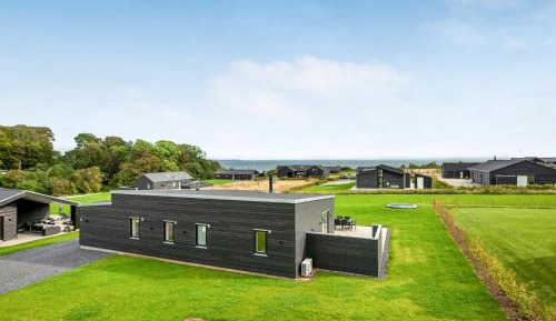 Three-Bedroom Vacation Home 