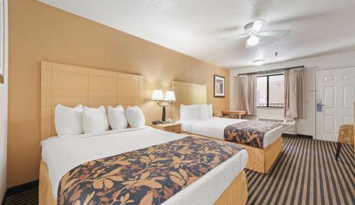 Queen Room with Two Queen Beds - Non-Smoking