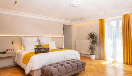 Suite with River View