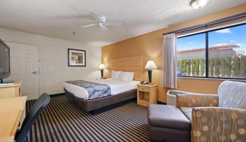 Two-Room Suite with Two King Beds - Non-Smoking