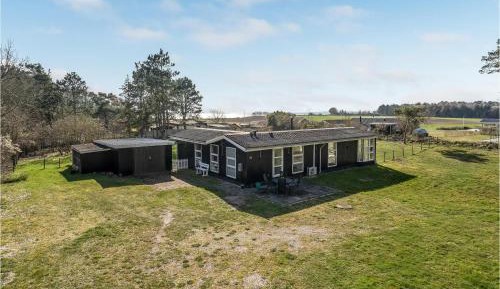 Three-Bedroom Vacation Home 