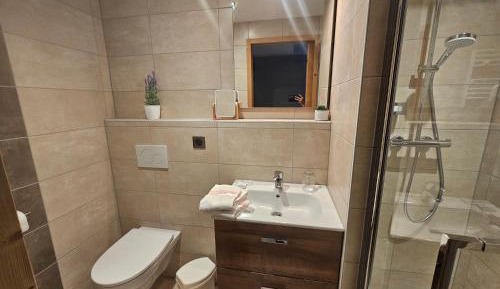 Three-Bedroom Apartment with Mountain View