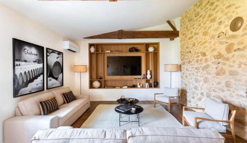 Seven-Bedroom House