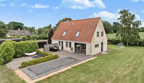 Three-Bedroom Vacation Home 