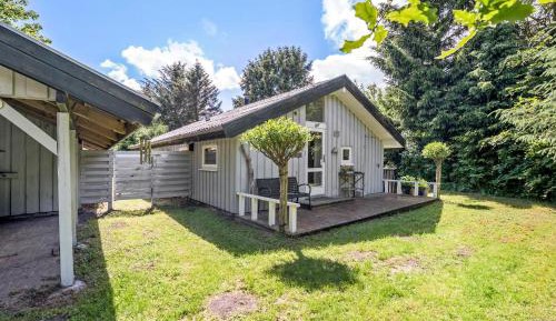 Three-Bedroom Vacation Home 