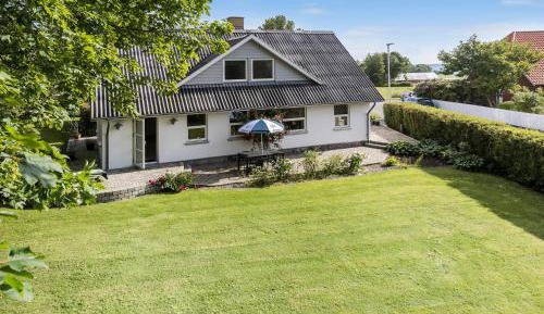 Three-Bedroom Vacation Home 