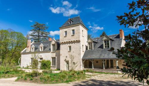 Seven-Bedroom House