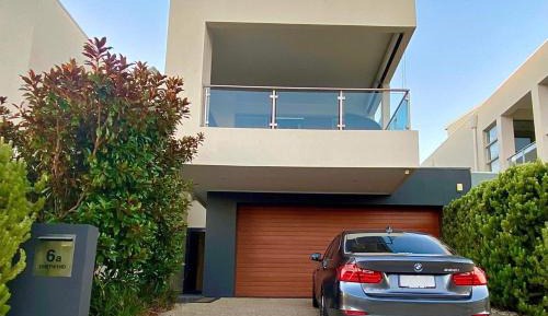 Four-Bedroom Holiday Home