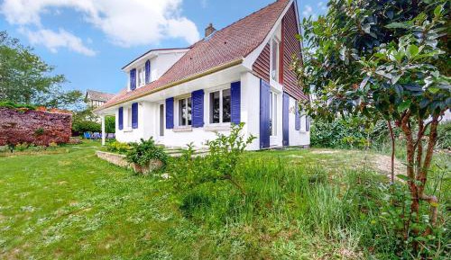 Four-Bedroom Holiday Home
