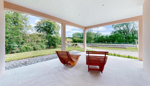 Four-Bedroom Vacation Home