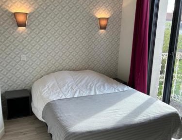 One-Bedroom Apartment with Garden View