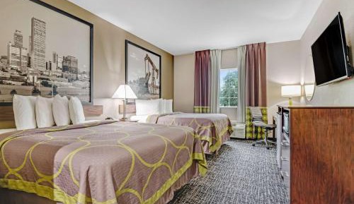 Queen Room with Two Queen Beds and Roll-In Shower - Disability Access/Non-Smoking