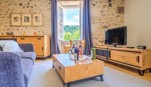 Superior Apartment with City View