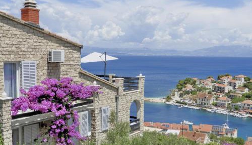 Two-Bedroom Apartment with Terrace and Sea View