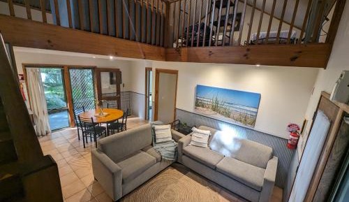 Self Contained Garden View Bungalow - Not pet Friendly 