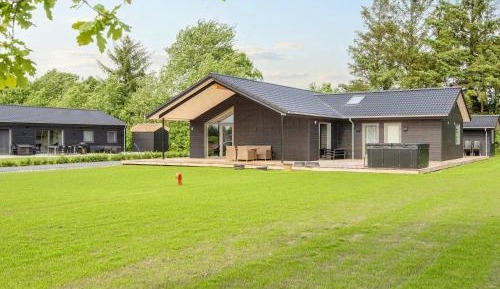 Five-Bedroom Holiday Home