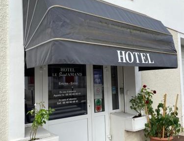 King Room with Roll-In Shower - Disability Access