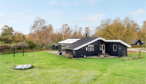 Three-Bedroom Vacation Home 