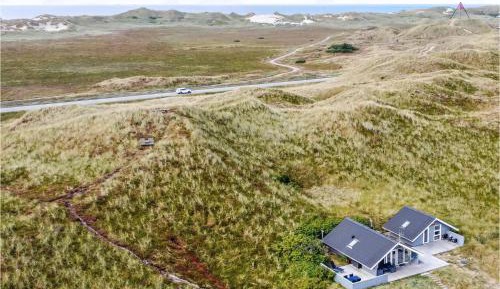 Three-Bedroom Vacation Home 
