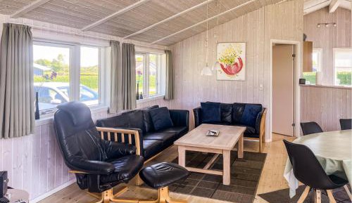 Three-Bedroom Vacation Home 