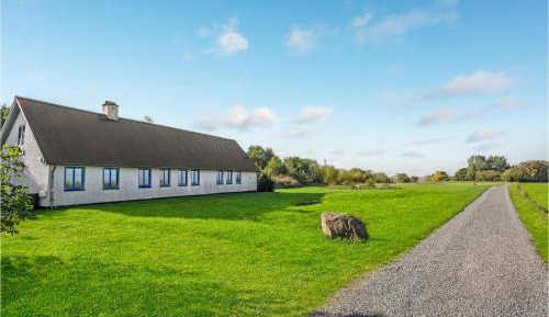 Three-Bedroom Vacation Home 