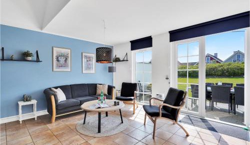 Three-Bedroom Vacation Home 