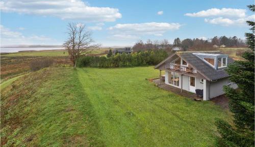 Three-Bedroom Vacation Home 