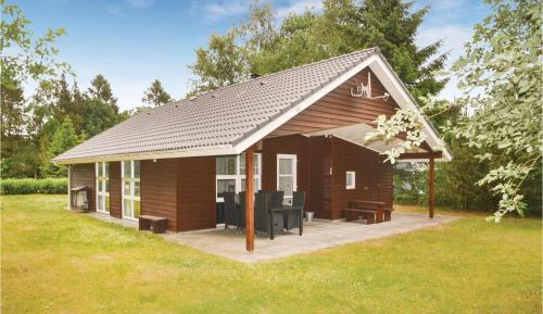 Three-Bedroom Vacation Home 
